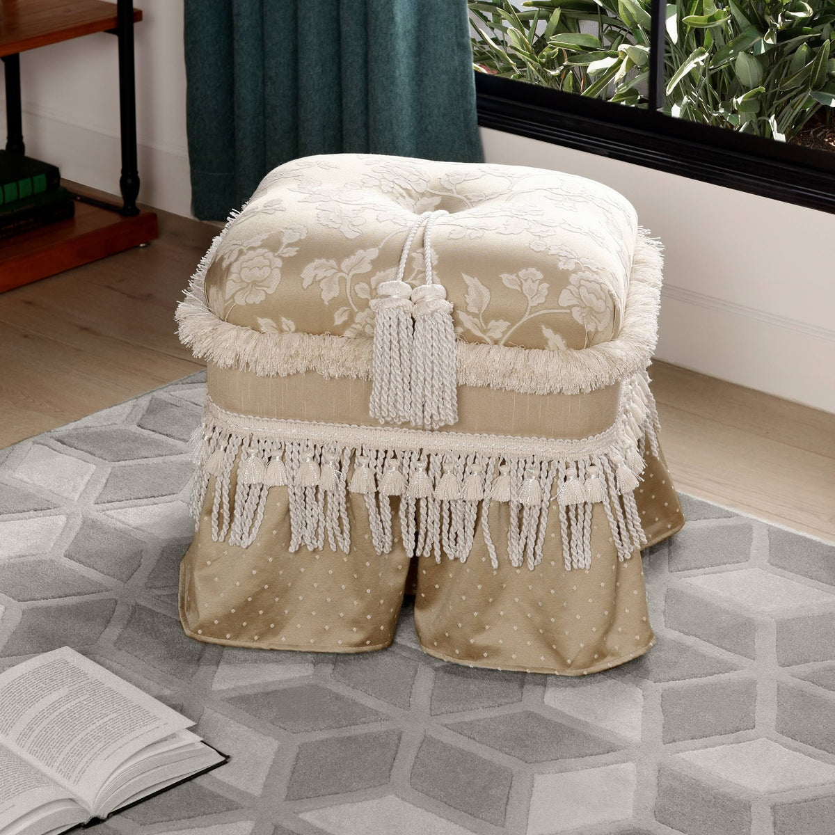 Traditional Decorative Ottoman J665