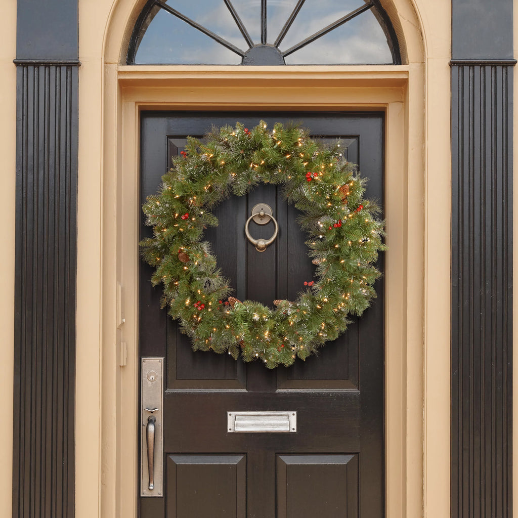 Pre-Lit Artificial Christmas Wreath N570