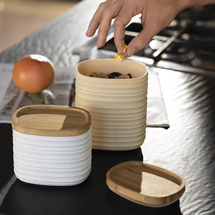 Storage Jar J252