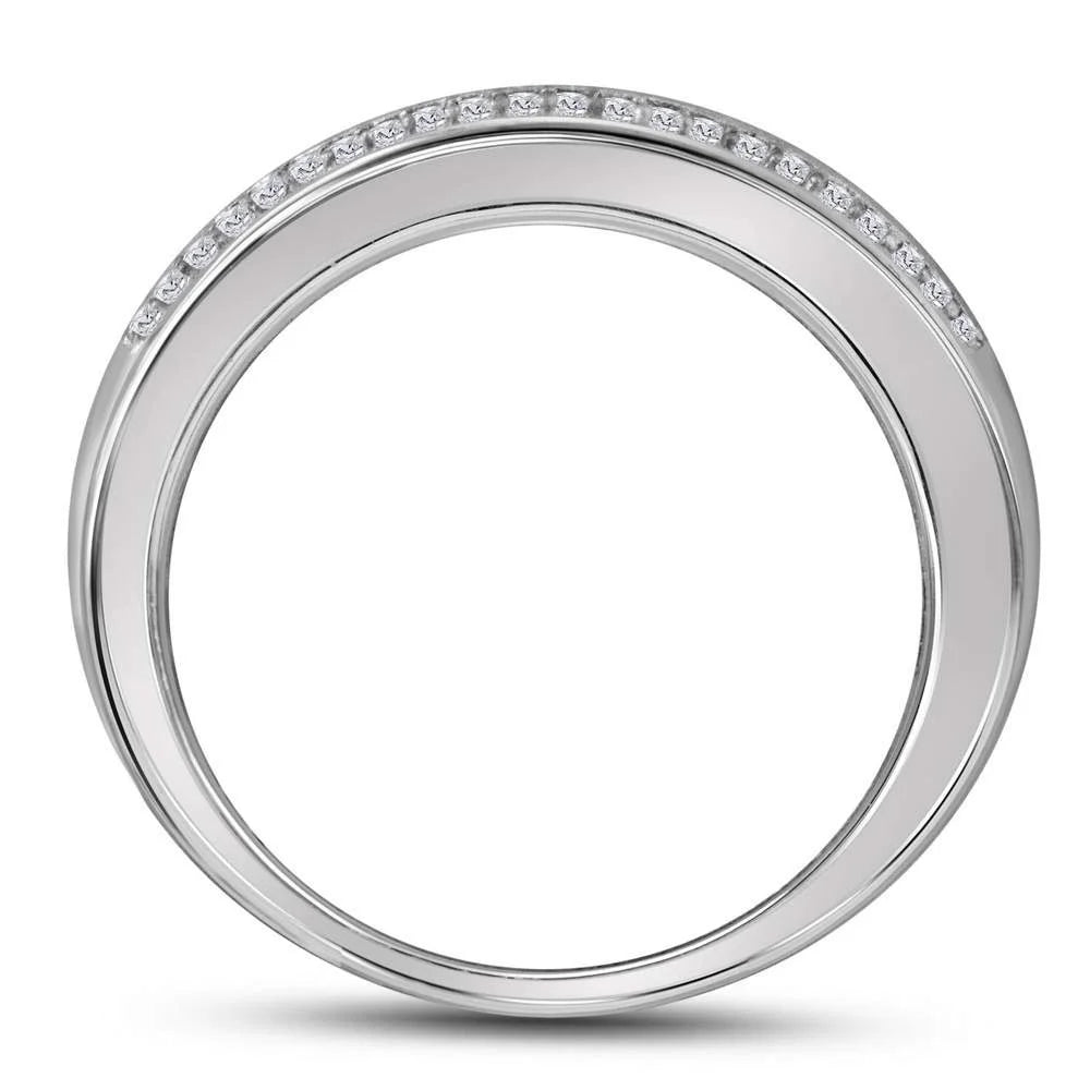 10kt White Gold Diamond Pave Band Ring Size 7 Q196