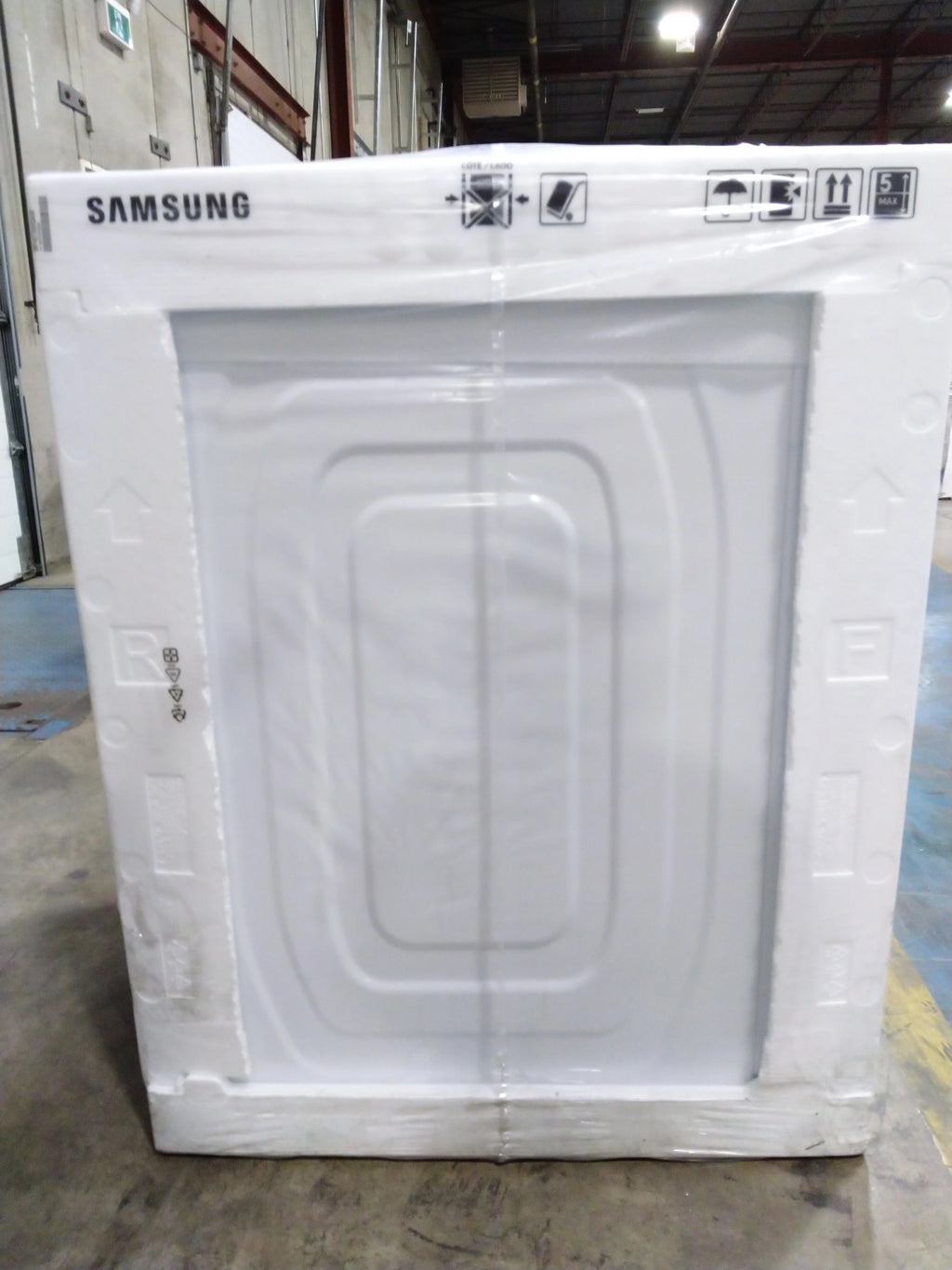 White Front-Load Washer & Electric Dryer X34834