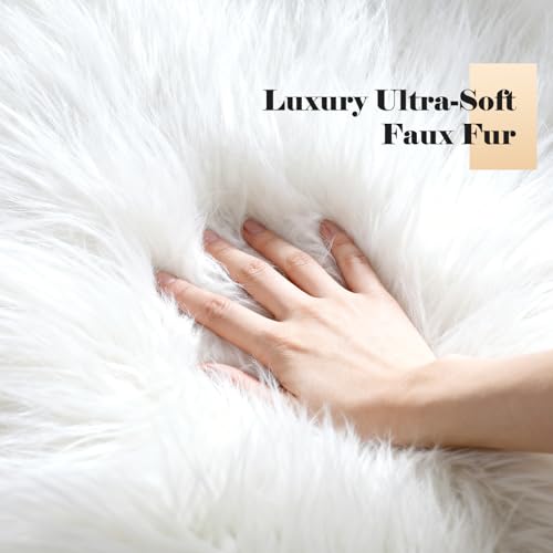 48 Inch White Faux Fur Christmas Tree Skirt T410