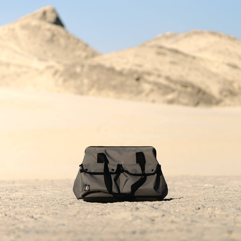 50 Can Insulated Picnic Satchel Gray E97807