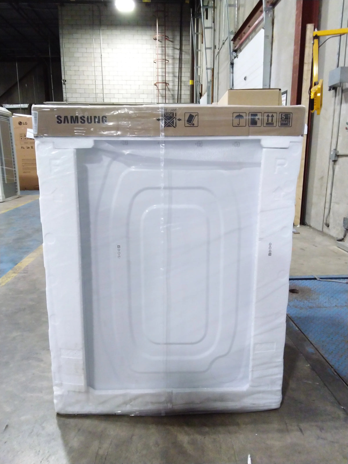 White Front-Load Washer & Electric Dryer X34834