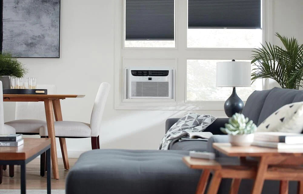 8,000 BTU Window-Mounted Air Conditioner O539465