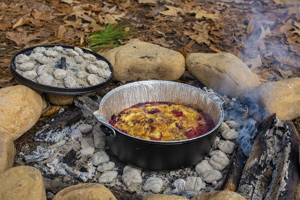 6 Quart Camp Dutch Oven with 12-Pack Aluminum Foil Liners V936
