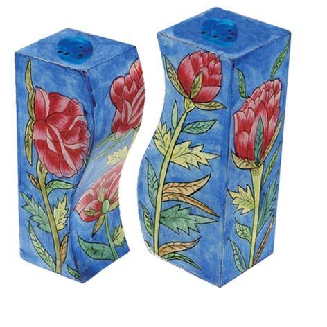 Salt & Pepper Shakers E90579