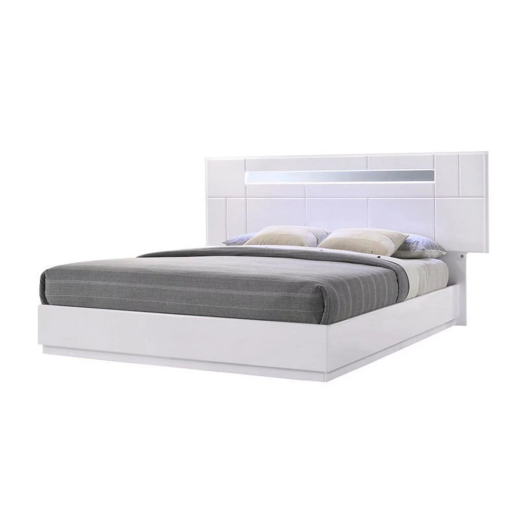 White King Size 3-Piece Bedroom Set W9040