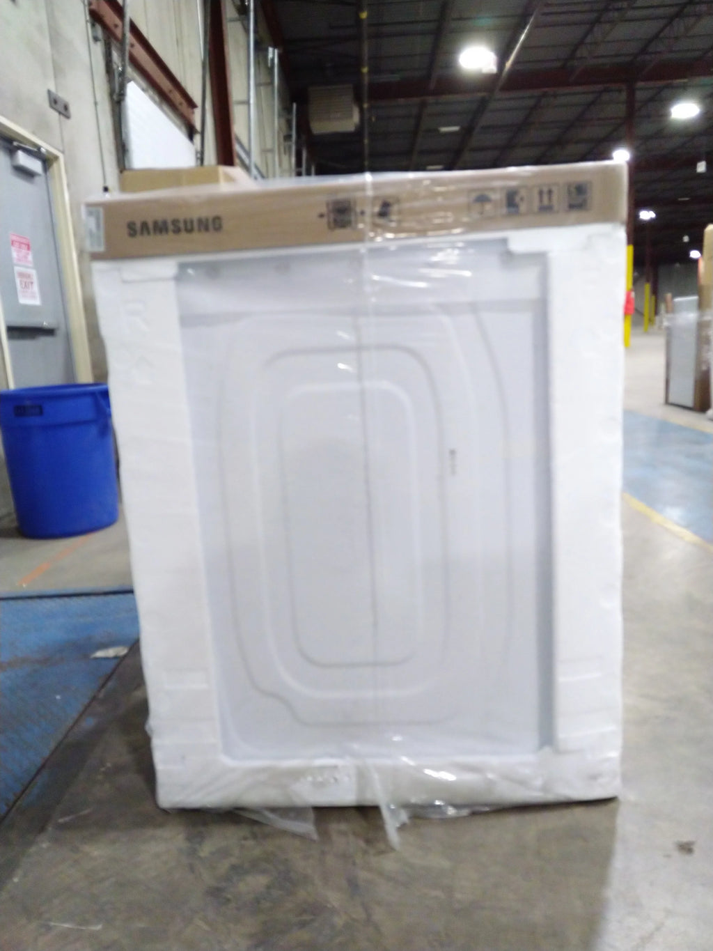 White Front-Load Washer & Electric Dryer X34834