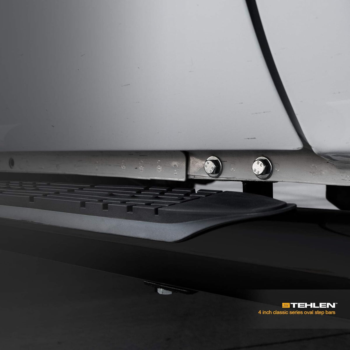 4 Oval Side Step Nerf Bars Black G6872