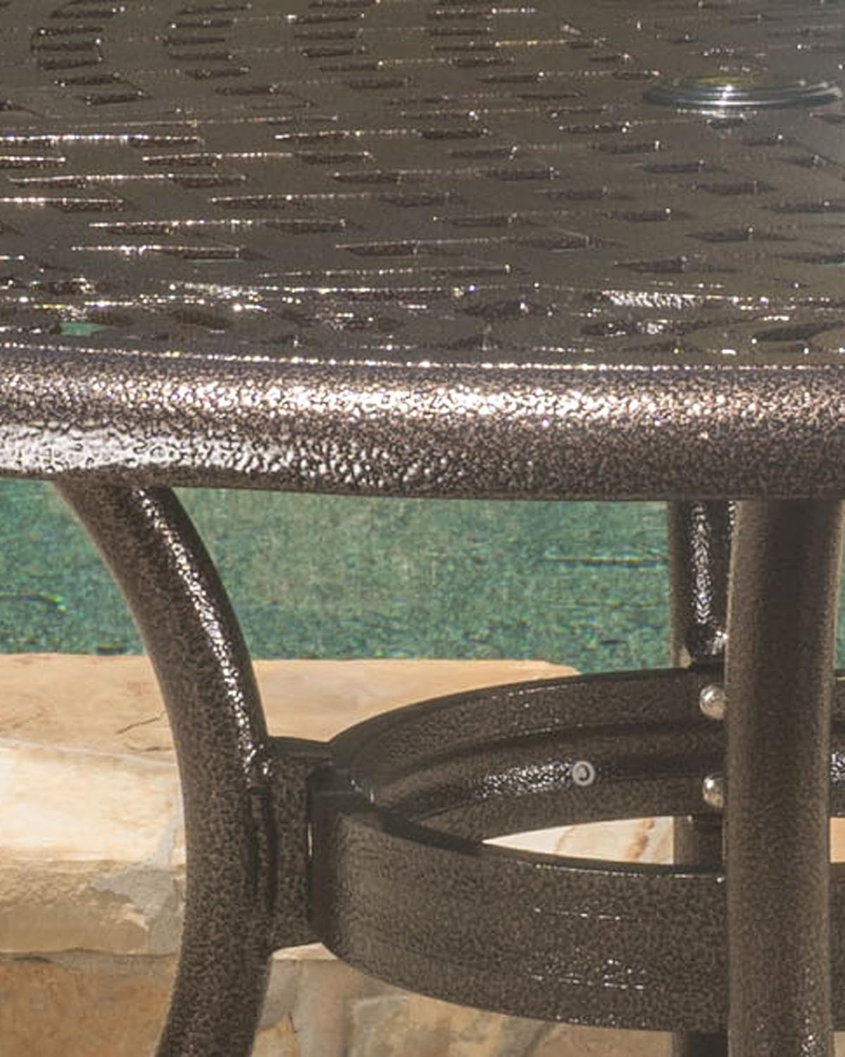 Cast Aluminum Round Table U667689