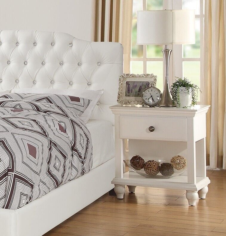King Size Bed with 2 Nightstands White Faux Leather L9350