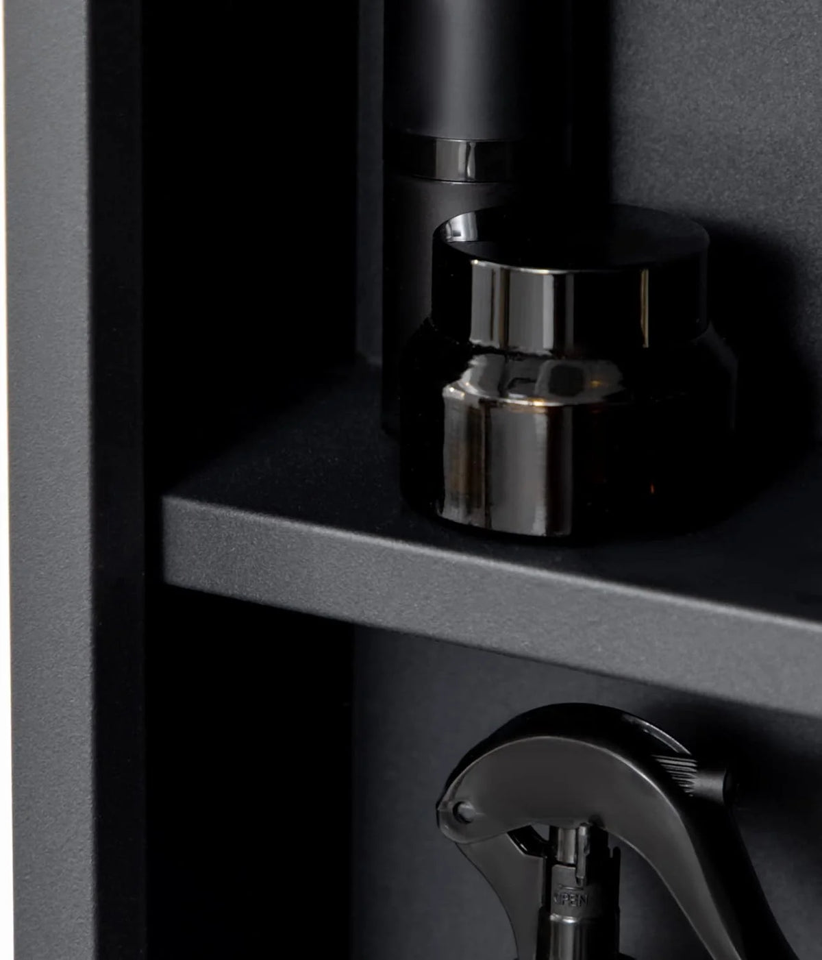 Black Stainless Steel Wall-Mounted Medicine Cabinet with Mirror O78137