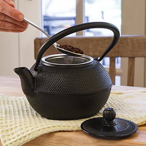 Black Hammered 40 Ounce Cast Iron Teapot O418444