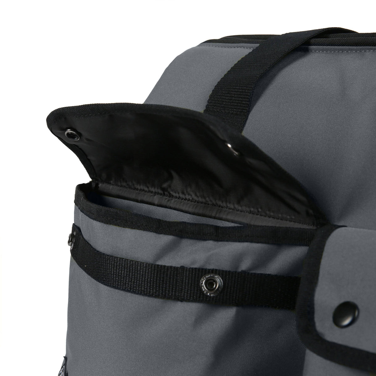 50 Can Insulated Picnic Satchel Gray E97807