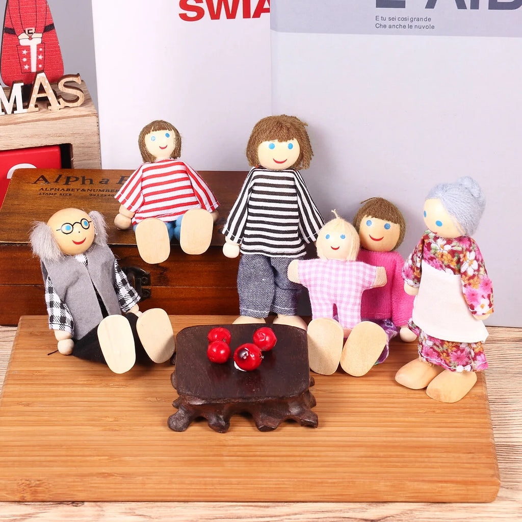 7 Pieces Wooden Dollhouse Family Set Mini People Figures X6485