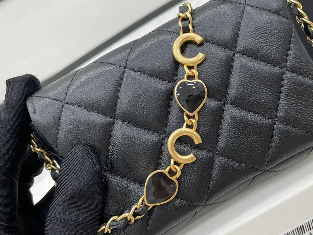 Black Mini Flap Bag O456