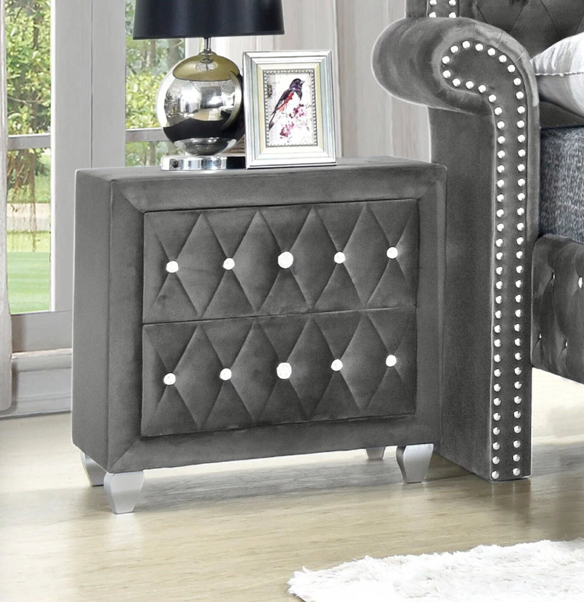 Gray Velvet Queen Size 6Pc Bedroom Furniture Set U70921