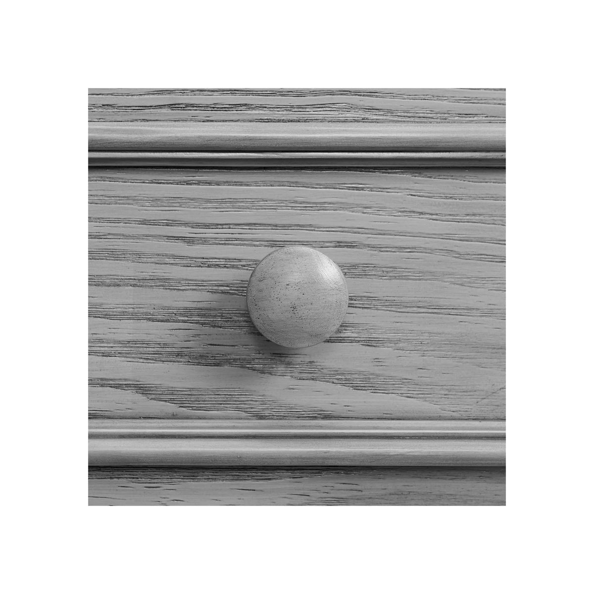 3-Drawer Dresser V990